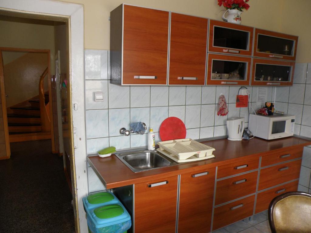 Szkolne Schronisko Mlodziezowe Zloty Widok Hostel Piechowice  Buitenkant foto